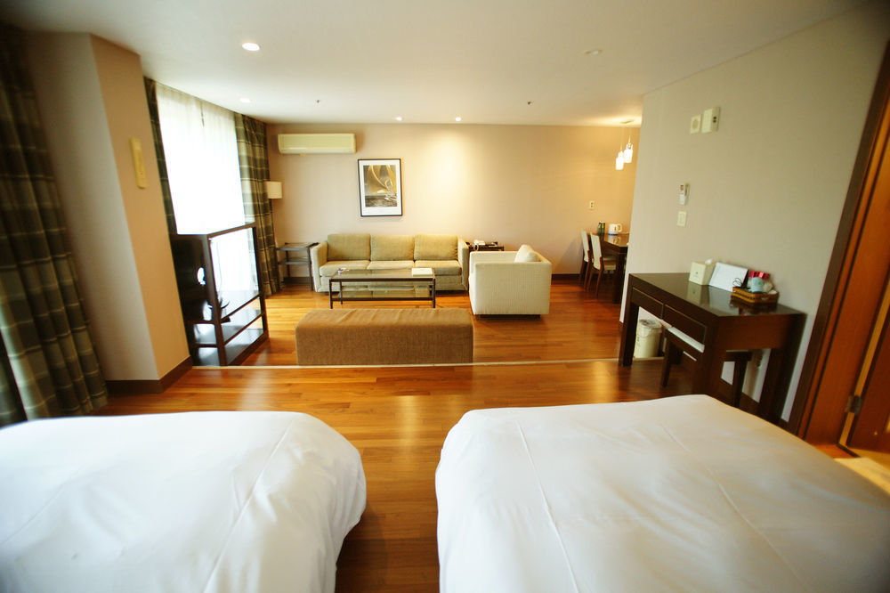 Lake Hills Jeju Resort Σεογκουίπο Εξωτερικό φωτογραφία