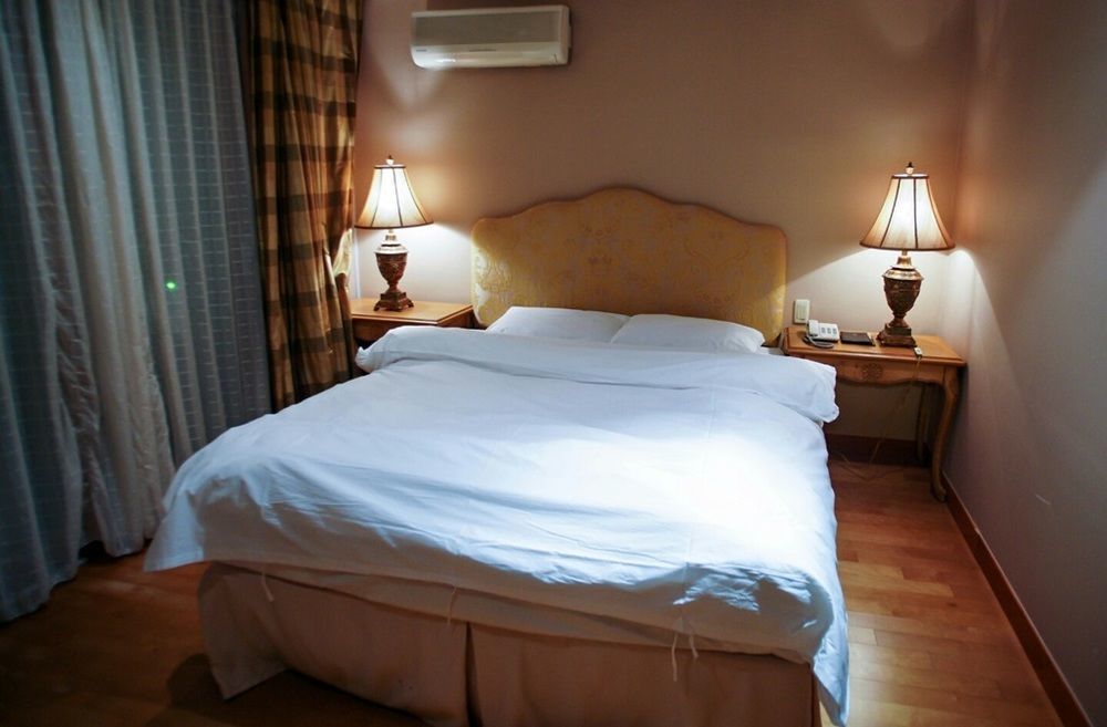 Lake Hills Jeju Resort Σεογκουίπο Εξωτερικό φωτογραφία