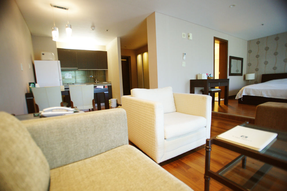 Lake Hills Jeju Resort Σεογκουίπο Εξωτερικό φωτογραφία
