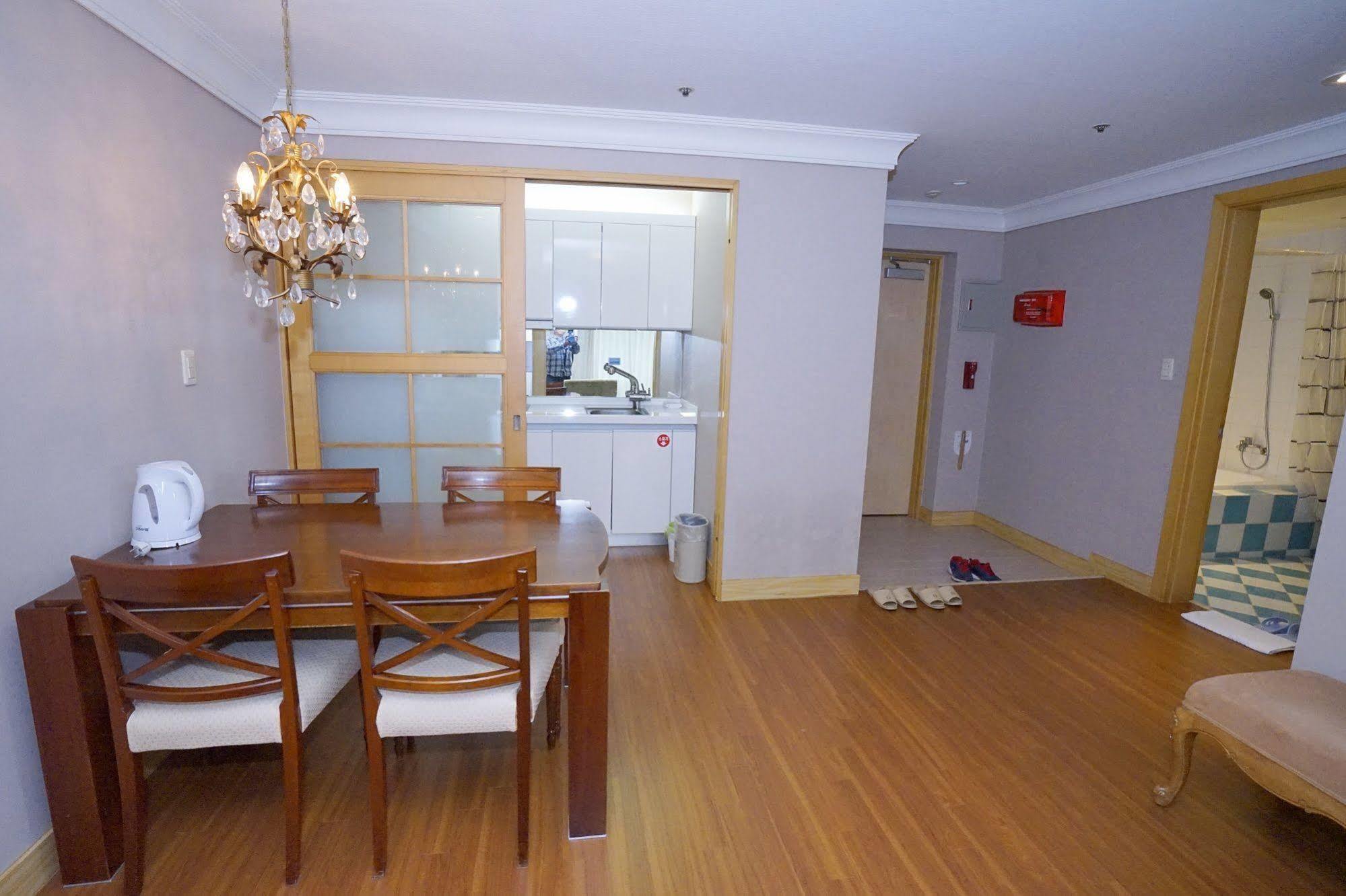 Lake Hills Jeju Resort Σεογκουίπο Εξωτερικό φωτογραφία
